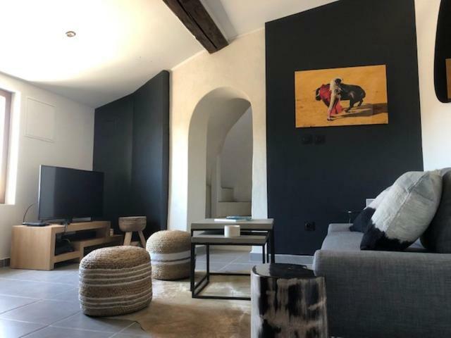Appartement Avec Terrasse Panoramique Au Coeur De Nimes Ngoại thất bức ảnh