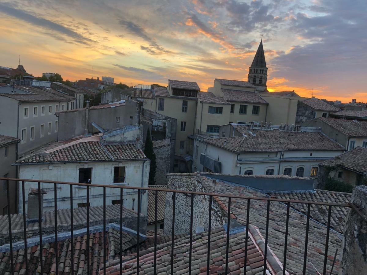 Appartement Avec Terrasse Panoramique Au Coeur De Nimes Ngoại thất bức ảnh